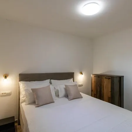 Lägenhet Lily Center