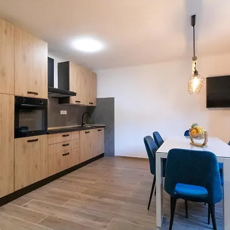 Apartman Lily Center *